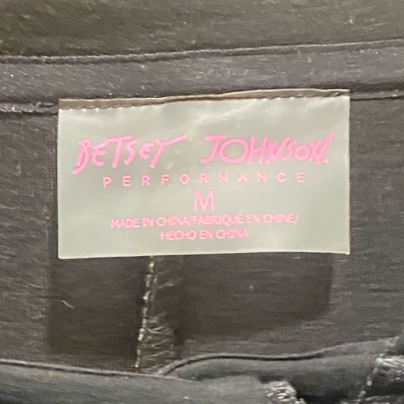 Betsy Johnson Performance Lightweight Jacket - Medium - Picture 2 of 4
